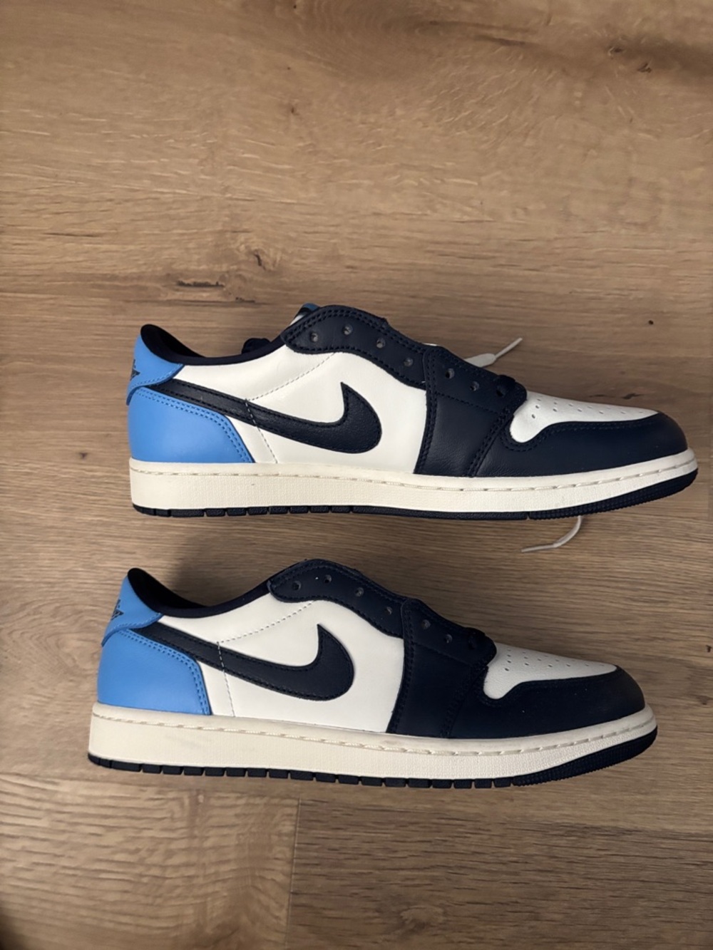 Nike Men’s Low-Top Sneakers - Navy / White / Light Blue